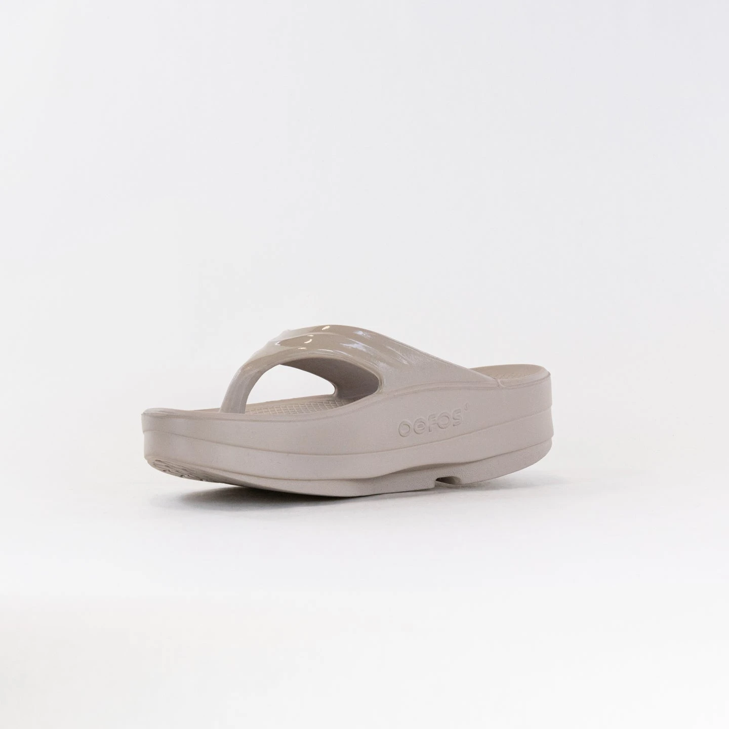 OOFOS OOMega Oolala Thong Sandal (Women's) - Nomad 6 OOFOS OOMega Oolala Thong Sandal (Women's) - Nomad - Image 4