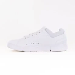 On Running On The Roger Advantage (Women's) - All White -Chiappetta Shoes MG 0215 51a358ff 851e 485d b8e6 f75bd9cd8b17