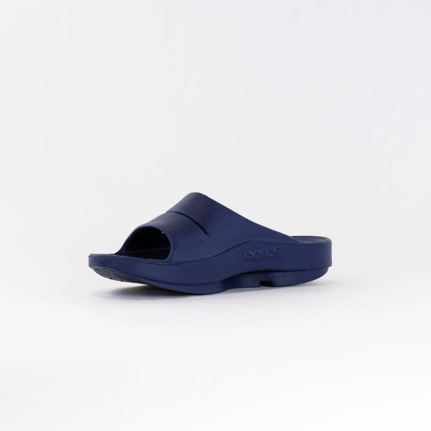 OOFOS Ooahh Slide Sandal (Unisex) - Navy 6 OOFOS Ooahh Slide Sandal (Unisex) - Navy - Image 4