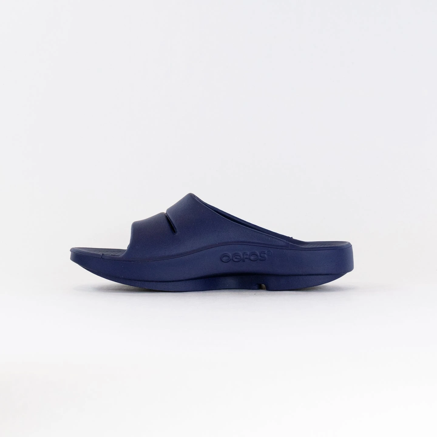 OOFOS Ooahh Slide Sandal (Unisex) - Navy 7 OOFOS Ooahh Slide Sandal (Unisex) - Navy - Image 5