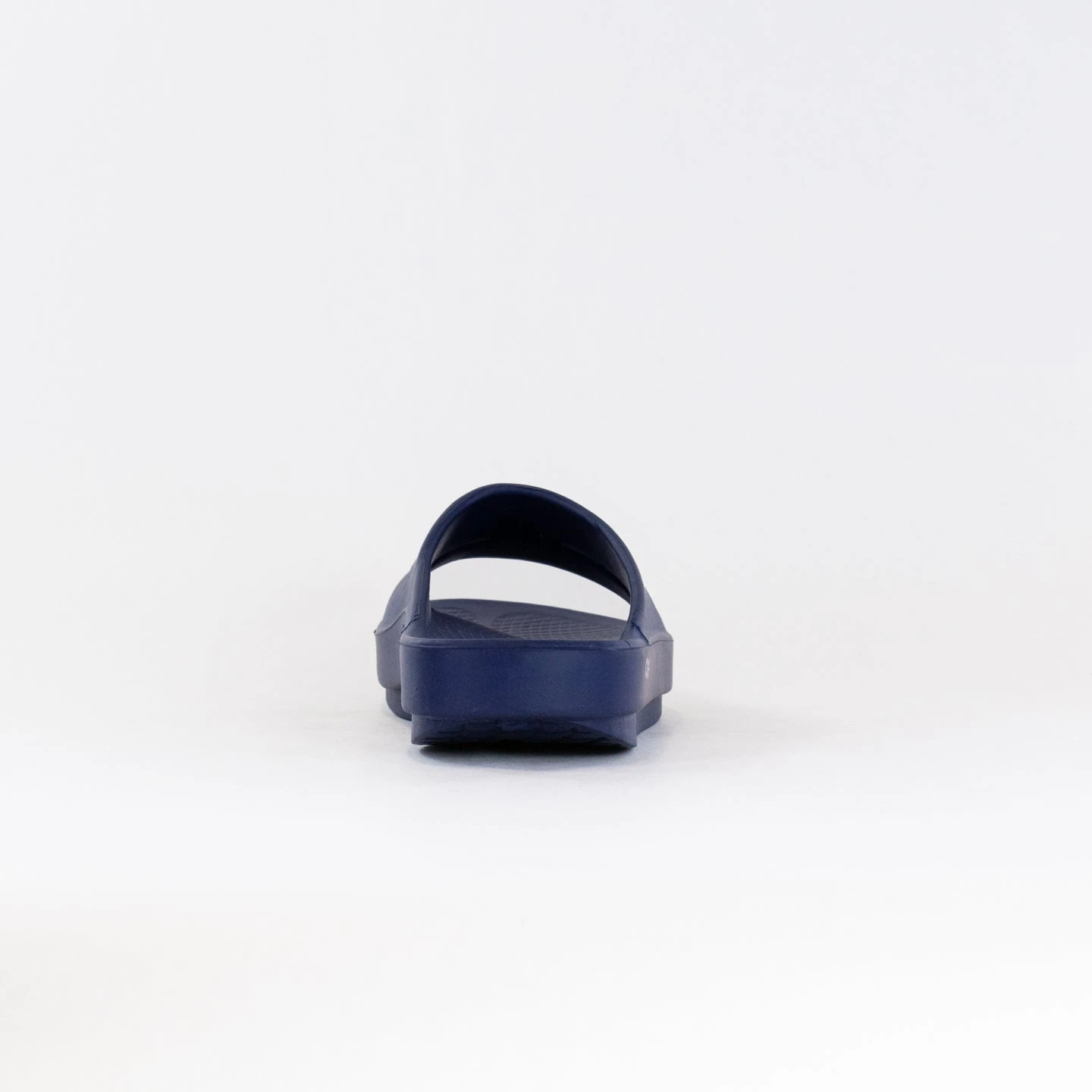 OOFOS Ooahh Slide Sandal (Unisex) - Navy 8 OOFOS Ooahh Slide Sandal (Unisex) - Navy - Image 6