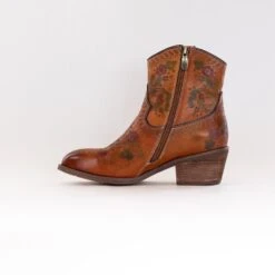 Spring Step L'Artiste Galop (Women's) - Camel 12 Spring Step L'Artiste Galop (Women's) - Camel -Chiappetta Shoes MG 0493 f1ae7dca 4eef 4ffc a723 af575c5cefa1