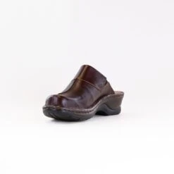 Josef Seibel Carole (Women's) - Chestnut -Chiappetta Shoes MG 0520 7a424c31 82c9 4221 8859 ba6456313447