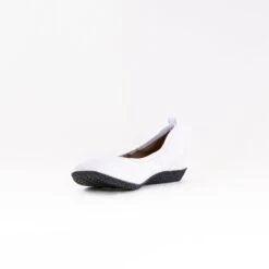 Taos Chit Chat (Women's) - White 11 Taos Chit Chat (Women's) - White -Chiappetta Shoes MG 0665 c74bbc3b 74b4 4ff1 9764 f4015173a3b3