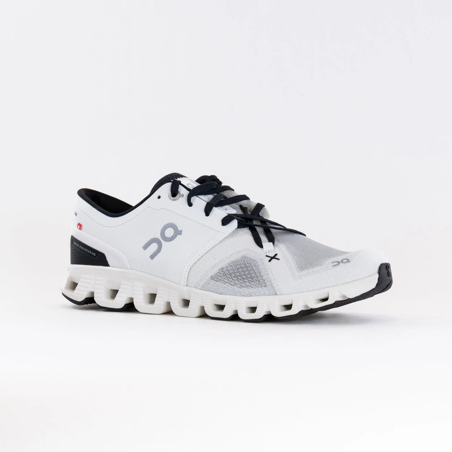 On Running On Cloud X 3 (Women's) - White/Black 4 On Running On Cloud X 3 (Women's) - White/Black - Image 2
