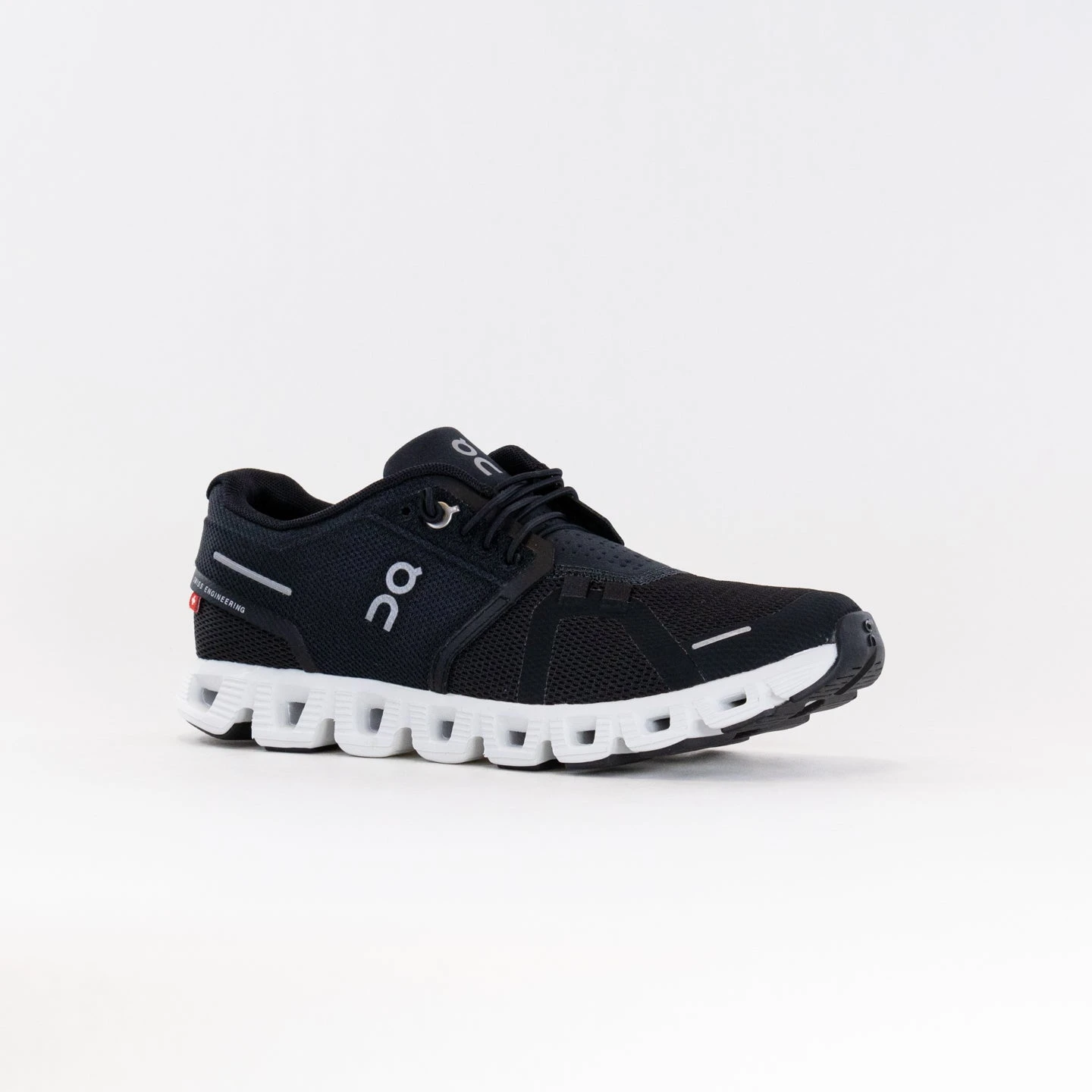 On Running On Cloud 5 (Women's) - Black/White 4 On Running On Cloud 5 (Women's) - Black/White - Image 2