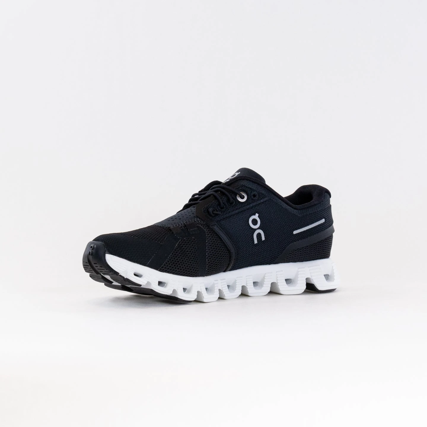 On Running On Cloud 5 (Women's) - Black/White 6 On Running On Cloud 5 (Women's) - Black/White - Image 4