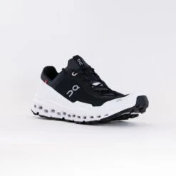 On Running On Cloudultra (Women's) - Black/White 9 On Running On Cloudultra (Women's) - Black/White -Chiappetta Shoes MG 4928
