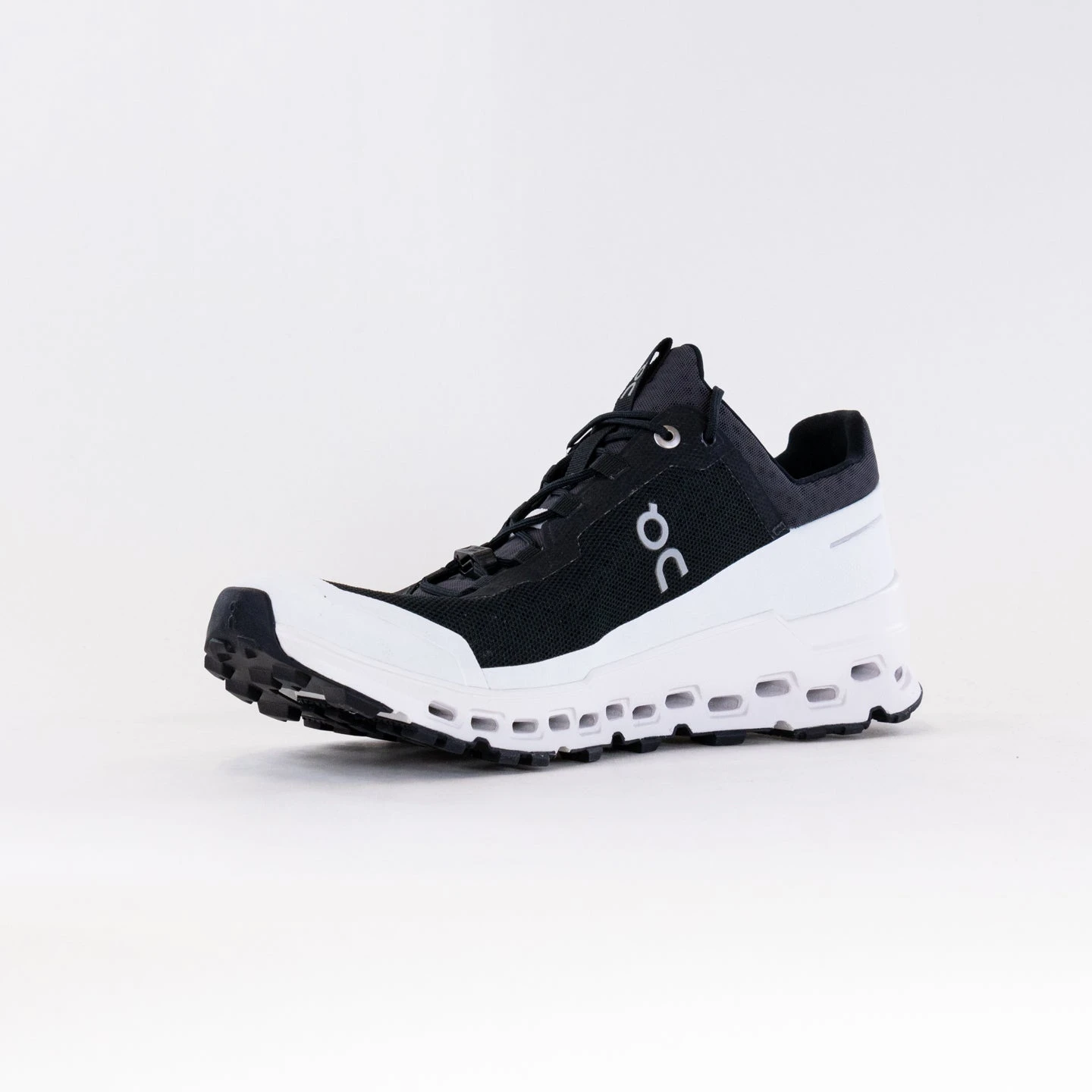 On Running On Cloudultra (Women's) - Black/White 6 On Running On Cloudultra (Women's) - Black/White - Image 4