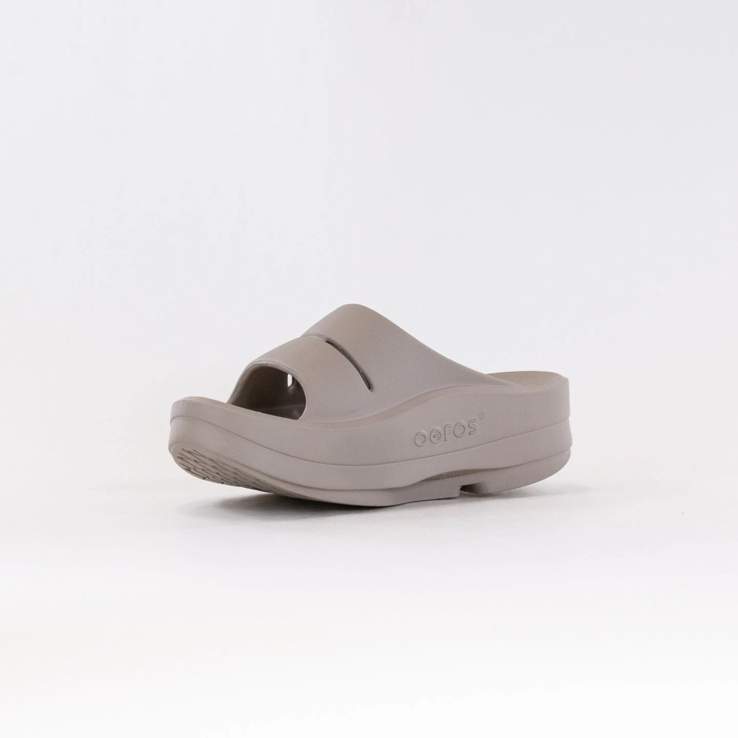 OOFOS OOMega Ooahh Sandal (Women's) - Nomad 6 OOFOS OOMega Ooahh Sandal (Women's) - Nomad - Image 4