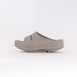 OOFOS OOMega Ooahh Sandal (Women's) - Nomad 12 OOFOS OOMega Ooahh Sandal (Women's) - Nomad -Chiappetta Shoes MG 5246