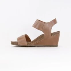 Taos Carousel 3 Wedge Sandal (Women's) - Tan Leather 12 Taos Carousel 3 Wedge Sandal (Women's) - Tan Leather -Chiappetta Shoes MG 5914