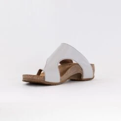 Taos Loop (Women's) - Off White -Chiappetta Shoes MG 5920