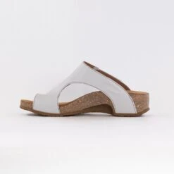 Taos Loop (Women's) - Off White -Chiappetta Shoes MG 5921