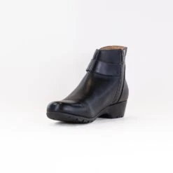 Taos Gazette (Women's) - Black -Chiappetta Shoes MG 5935 5fe6bc4a ba81 4518 8595 36a4ddb3077d