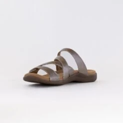 Taos Double U (Women's) - Champagne -Chiappetta Shoes MG 5938