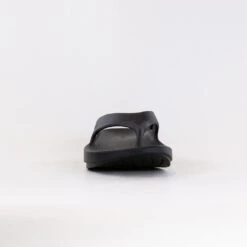 OOFOS Original Sandal (Unisex) - Black 10 OOFOS Original Sandal (Unisex) - Black -Chiappetta Shoes MG 8558