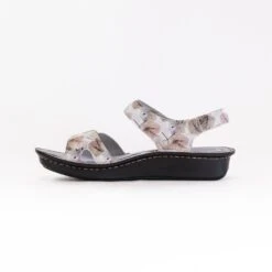 Alegria Vienna (Women's) - Soft As I Leaf You -Chiappetta Shoes MG 9592 a6aaa529 3f01 4f0f aadd 55e6ee7fef19